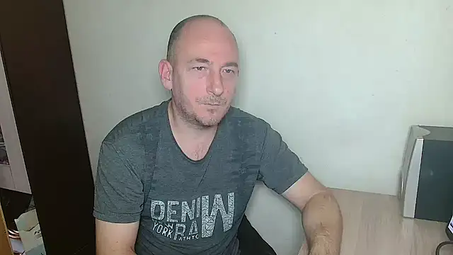 Johan   Barker online show from December 21, 2025, 11:45 am