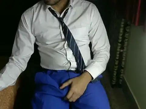 Snapshot of aloneboy1996 chatting on January 27, 2025, 5:58 pm aloneboy1996 online show from January 27, 2025, 5:58 pm