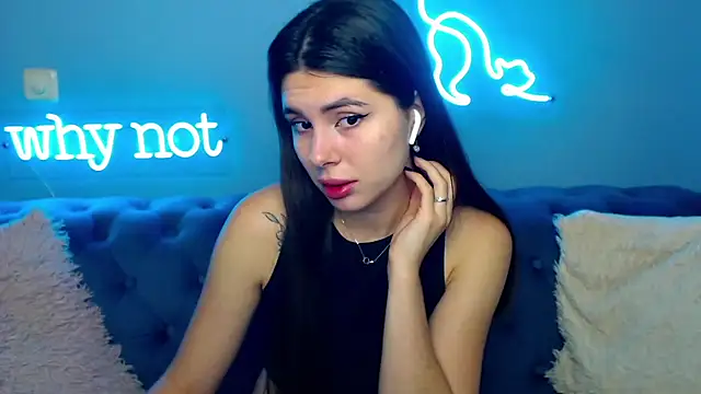 Snapshot of ViollinaLove chatting on October 13, 2025, 4:47 am ViollinaLove online show from October 13, 2025, 4:47 am