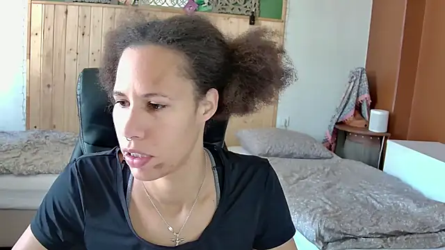 AaliyahHarris online show from May 27, 2026, 8:22 am