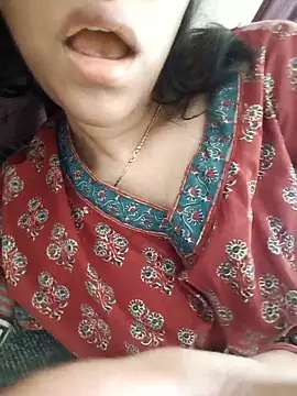 Snapshot of Lavanya_Shah chatting on April 4, 2026, 6:42 am Lavanya Shah online show from April 4, 2026, 6:42 am