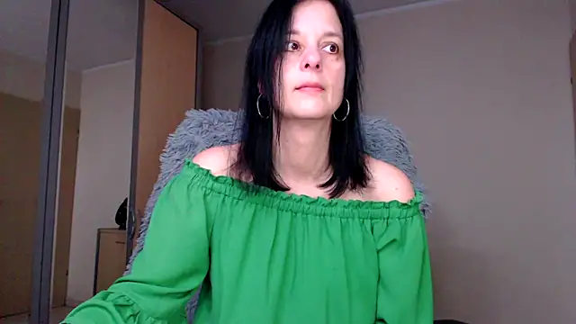 Snapshot of _Sweetlonglips_ chatting on December 19, 2024, 8:56 am  Sweetlonglips  online show from December 19, 2024, 8:56 am