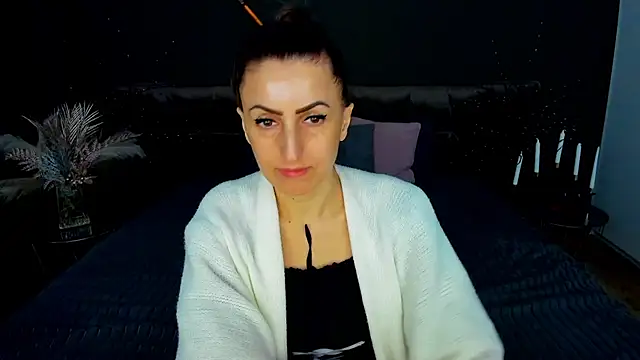 Snapshot of Rebecca_Diamond chatting on February 10, 2026, 6:56 am Rebecca Diamond online show from February 10, 2026, 6:56 am