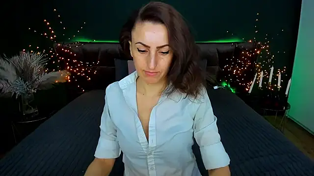 Snapshot of Rebecca_Diamond chatting on March 2, 2026, 6:47 am Rebecca Diamond online show from March 2, 2026, 6:47 am