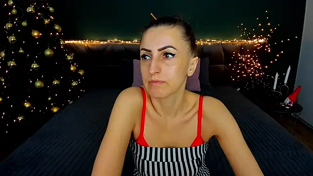 Rebecca Diamond online show from December 21, 2025, 6:48 am