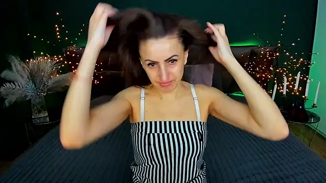 Snapshot of Rebecca_Diamond chatting on February 23, 2026, 7:09 am Rebecca Diamond online show from February 23, 2026, 7:09 am