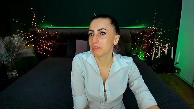 Rebecca Diamond online show from March 19, 2026, 6:46 am