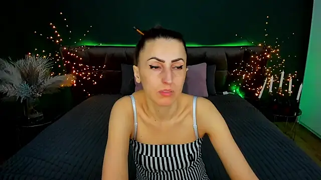 Rebecca Diamond online show from March 3, 2026, 6:20 am