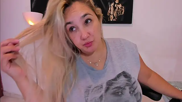 Eva MilfF online show from January 6, 2025, 1:08 pm