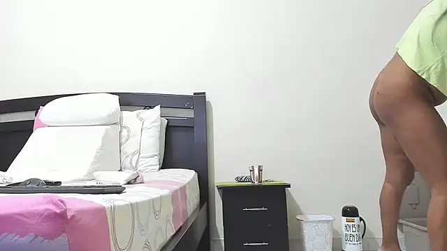 Snapshot of mara2020_69 chatting on February 24, 2026, 11:33 am mara2020 69 online show from February 24, 2026, 11:33 am