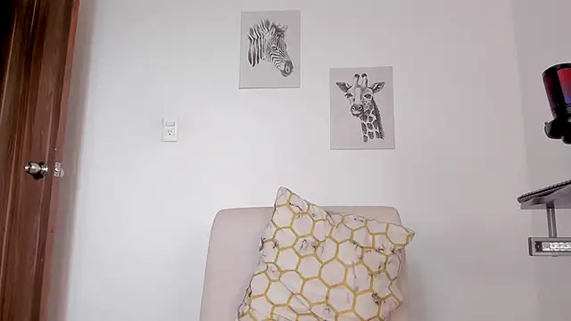 Hanna Risso online show from February 13, 2026, 5:46 pm