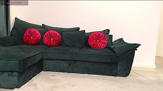 natasha-bigas online show from February 12, 2026, 11:04 pm