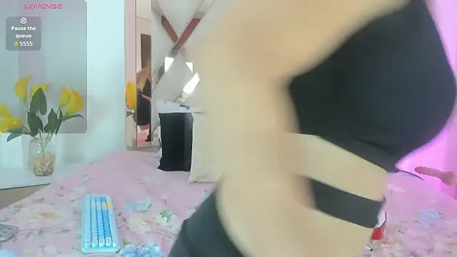 elena mature online show from March 13, 2026, 7:08 pm