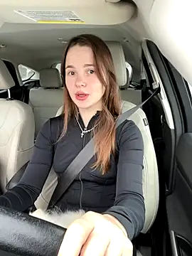 CindyJonson online show from January 7, 2026, 12:43 pm