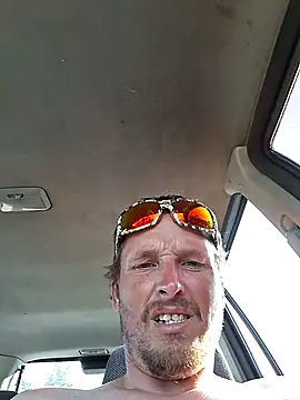 Snapshot of bushhogger8371 chatting on June 25, 2026, 10:59 pm bushhogger8371 online show from June 25, 2026, 10:59 pm