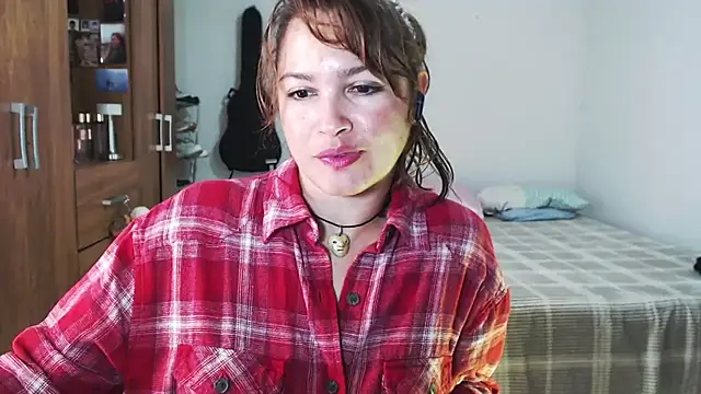 solamatista11 online show from February 26, 2026, 8:09 pm