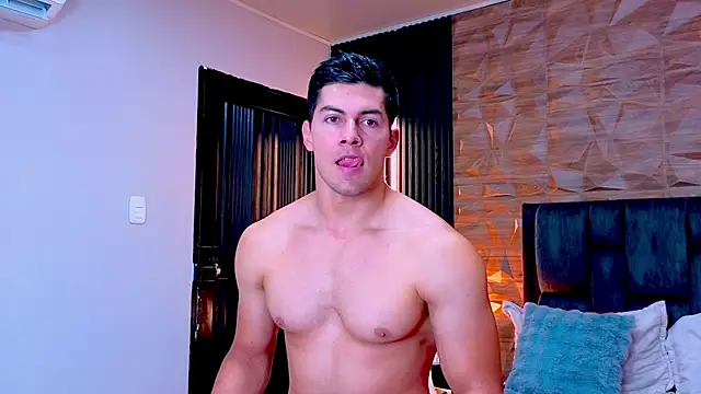 FelipeAndMarcello3 online show from May 25, 2026, 7:12 pm