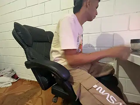 Max TheHorseDick online show from January 12, 2026, 2:51 am