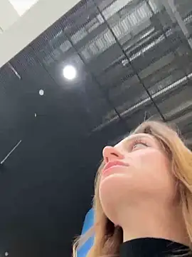 -AngelAri- online show from October 12, 2025, 9:10 am