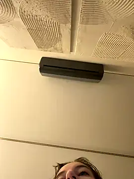 -AngelAri- online show from November 29, 2025, 2:06 pm