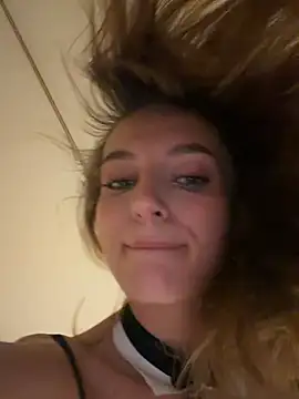 -AngelAri- online show from March 21, 2026, 9:08 pm