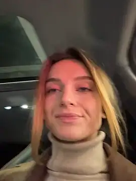 -AngelAri- online show from September 28, 2025, 7:10 pm