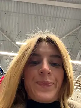 -AngelAri- online show from September 30, 2025, 9:10 pm