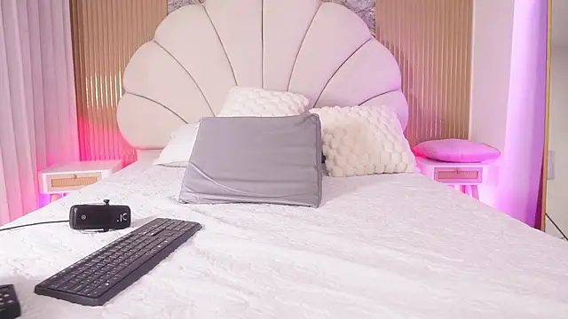 mssburbuja online show from November 20, 2025, 3:07 am