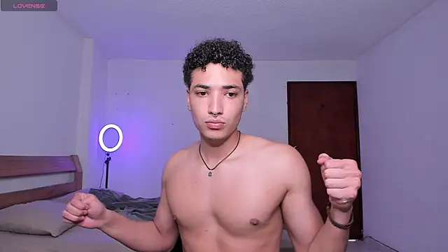 MitchellXD online show from December 28, 2024, 8:25 pm