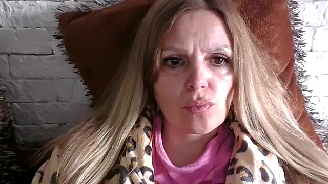 Snapshot of Angel_girllovemy chatting on February 20, 2026, 8:05 am Angel girllovemy online show from February 20, 2026, 8:05 am