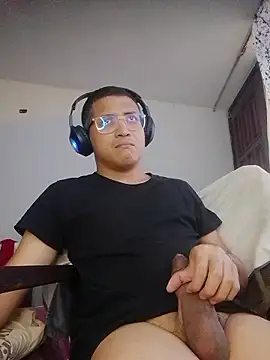 Mghty-cockl88 online show from January 16, 2026, 1:26 pm