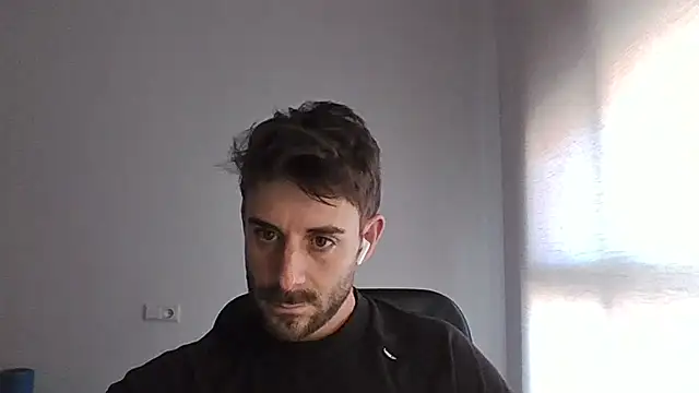 vargas90 online show from December 17, 2025, 12:32 pm