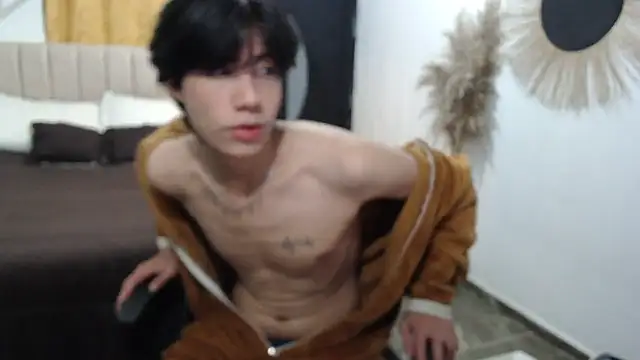 Elio-cam online show from April 1, 2026, 8:04 am