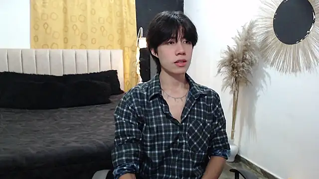 Snapshot of Elio-cam chatting on January 11, 2026, 7:37 am Elio-cam online show from January 11, 2026, 7:37 am