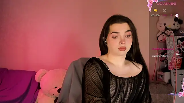 YsabellViveris online show from September 28, 2025, 1:18 pm