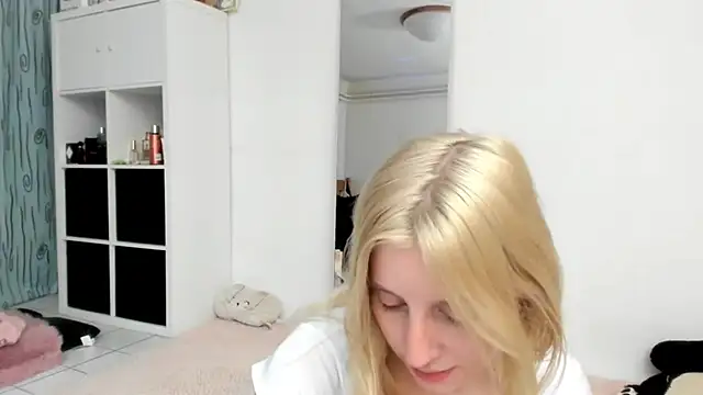 KenzieDawton online show from March 21, 2026, 6:45 pm