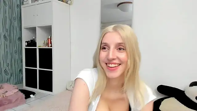 KenzieDawton online show from March 14, 2026, 7:09 pm