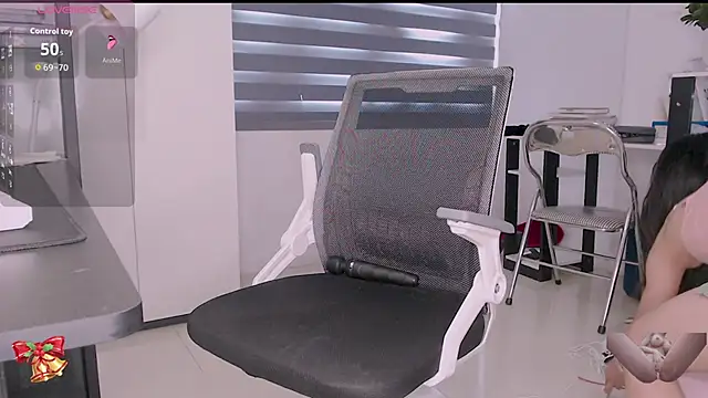 Shyn   online show from March 2, 2026, 4:02 am