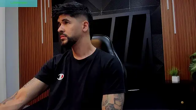 Petesevans online show from December 4, 2025, 5:23 pm