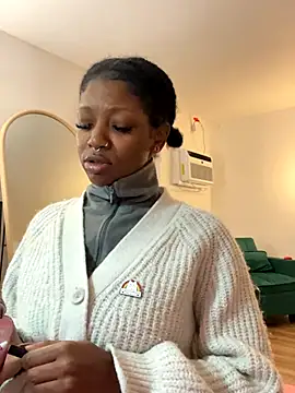 mochamimi online show from November 17, 2025, 3:10 am