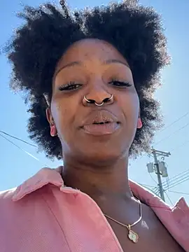 mochamimi online show from April 11, 2026, 3:16 pm