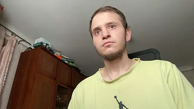 Snapshot of sweaticeboy chatting on July 11, 2026, 7:19 am sweaticeboy online show from July 11, 2026, 7:19 am