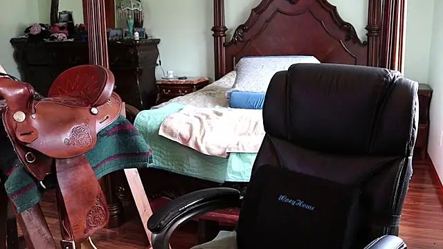 thornburyrose online show from April 8, 2026, 5:36 pm