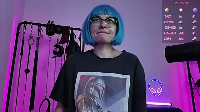 CyberXGoddess online show from April 17, 2026, 5:43 am