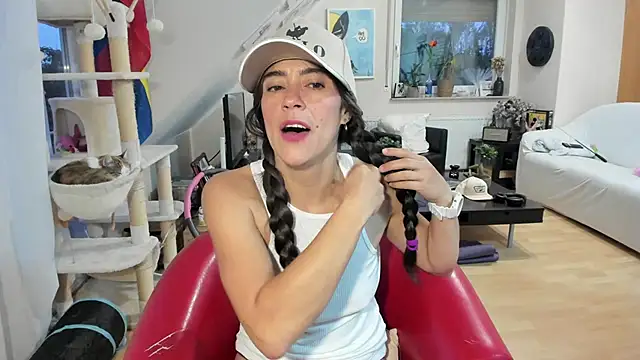 tinny williams online show from September 9, 2025, 4:44 am