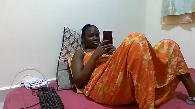 sweetelle09 online show from April 10, 2026, 5:20 pm