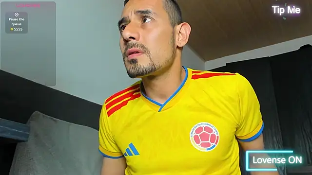 jhonyalzate2 online show from July 23, 2026, 12:02 am