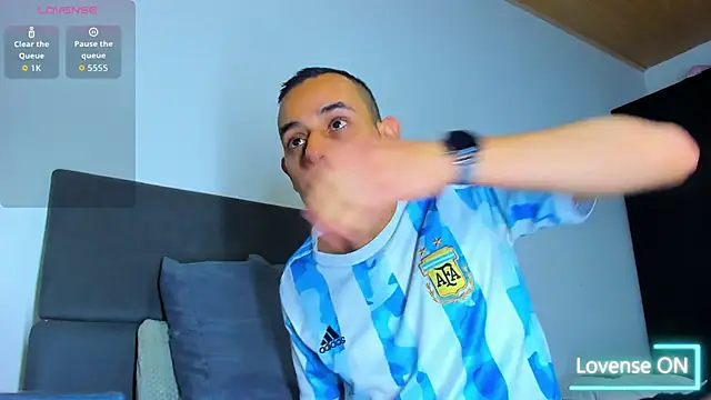 Snapshot of jhonyalzate2 chatting on November 16, 2025, 12:04 am jhonyalzate2 online show from November 16, 2025, 12:04 am