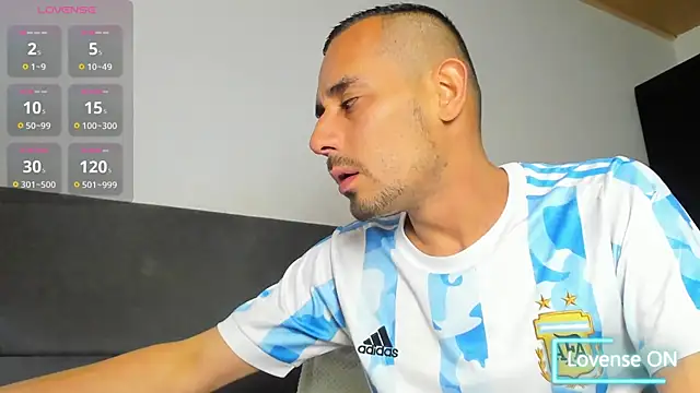 Snapshot of jhonyalzate2 chatting on February 11, 2026, 4:45 am jhonyalzate2 online show from February 11, 2026, 4:45 am