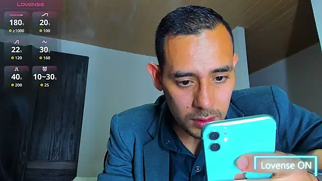 Snapshot of jhonyalzate2 chatting on October 29, 2025, 2:21 am jhonyalzate2 online show from October 29, 2025, 2:21 am